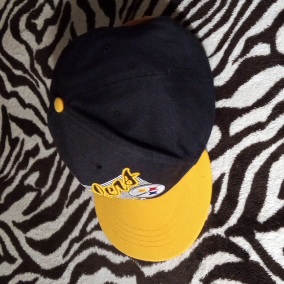 Steelers Snapback Hat - Picture 4 of 7